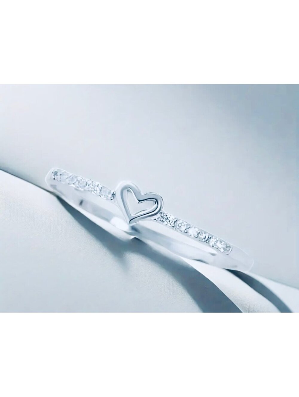 New - Elegant Silver Hollowed Out Heart Ring with Zirconia Accents - Size 7